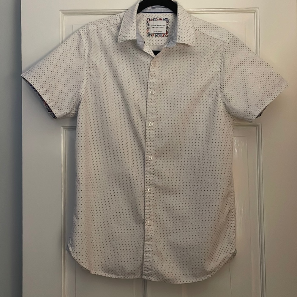 Boys Kids Denim Flower Ricky Singh Short Sleeve Button Down Size Small NWOT